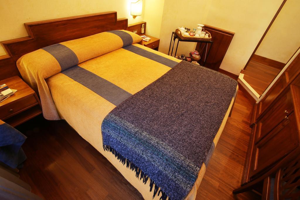 Al Colonnato Di San Pietro Bed & Breakfast Roma Eksteriør bilde